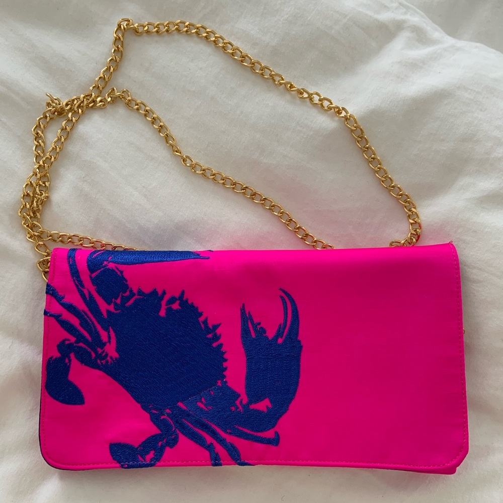Hot pink purse with embroidered crab
